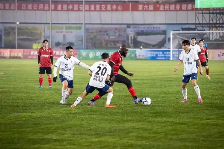 法国乙级联赛：巴黎FC VS 格勒诺布尔